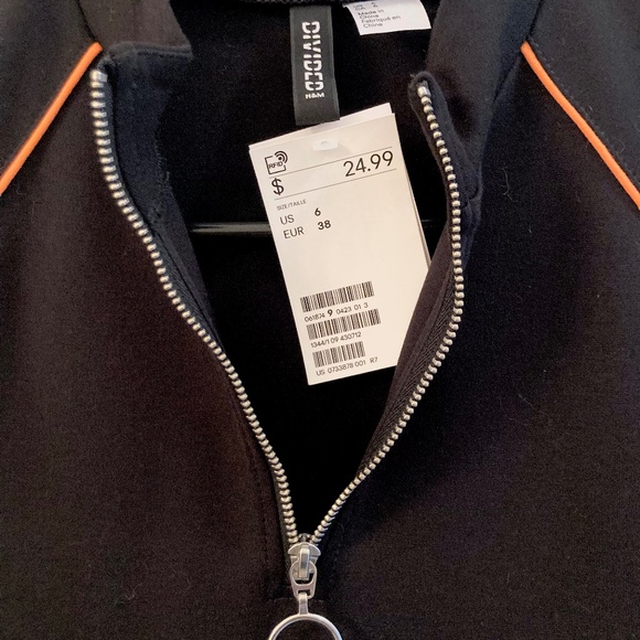 Sleek Bodycon Dress - Picture 3 of 3